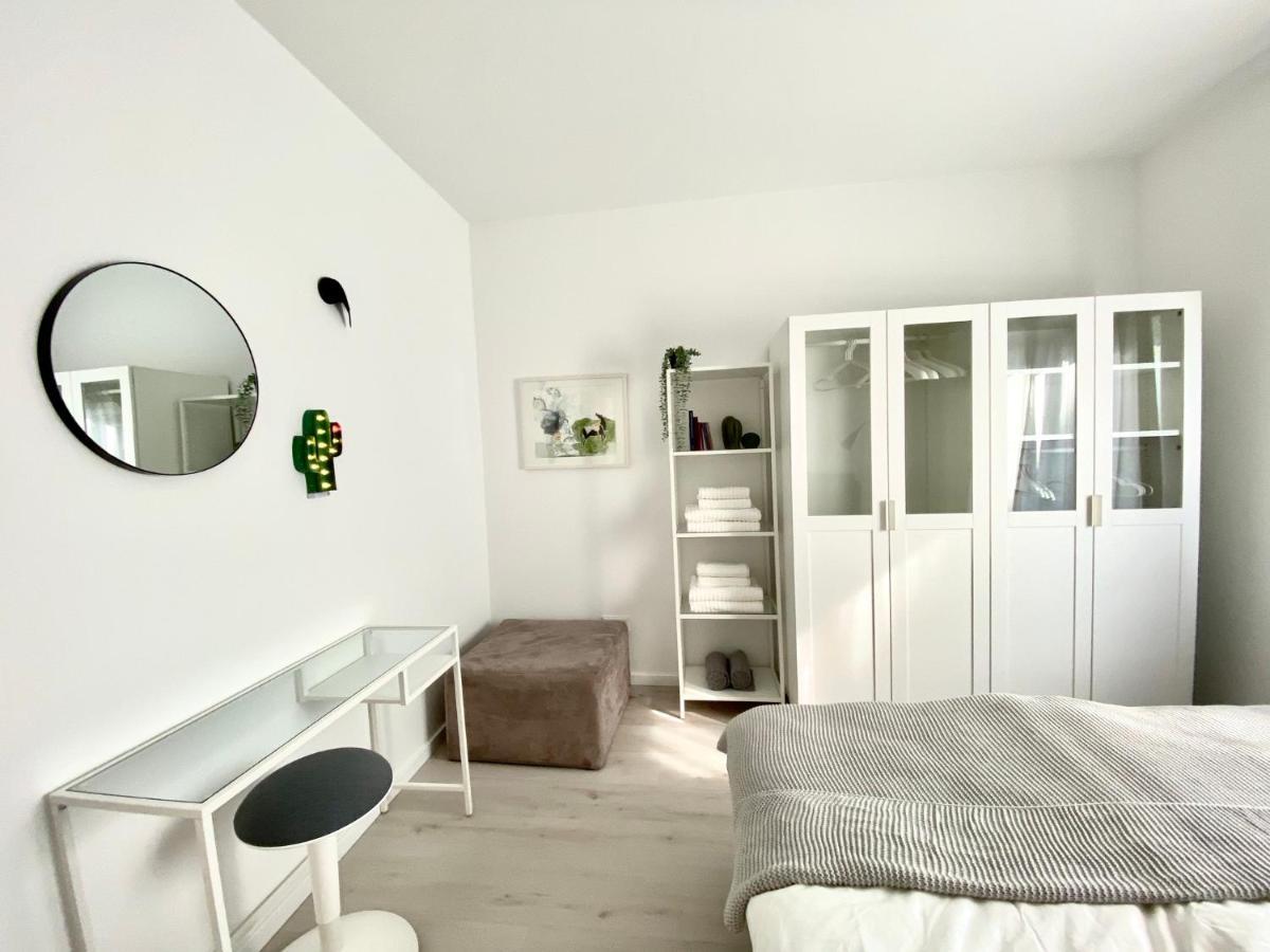 Modernes Apartment, Terrasse Und Garten Am Lilienthalpark Im Suedwesten Berlins Appartamento