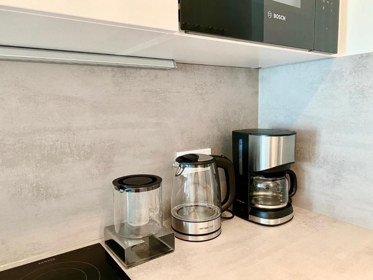 Modernes Apartment, Terrasse Und Garten Am Lilienthalpark Im Suedwesten Berlins
