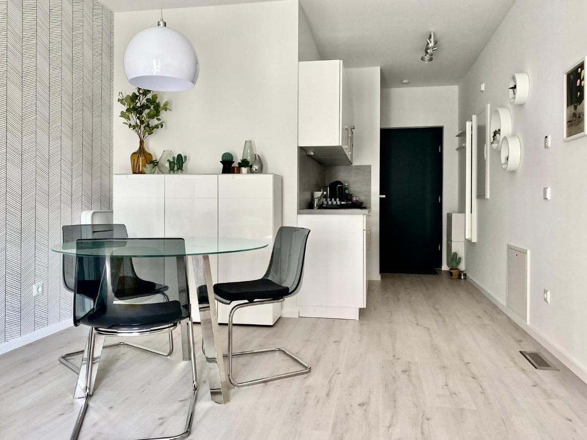 Appartamento Modernes Apartment, Terrasse Und Garten Am Lilienthalpark Im Suedwesten Berlins *